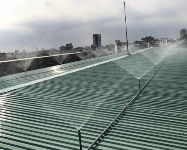 Hệ thống làm mát mái tôn bằng nước
